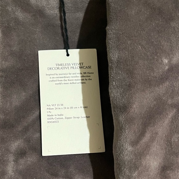 Banana Republic Home Velvet Pillows - Picture 4 of 4